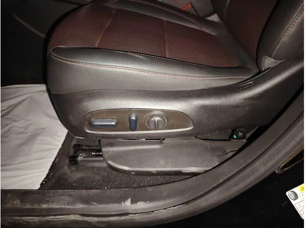 Car image 41