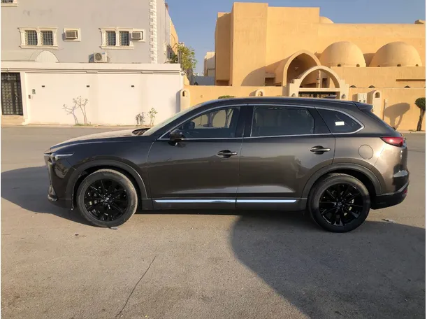 Car image 7