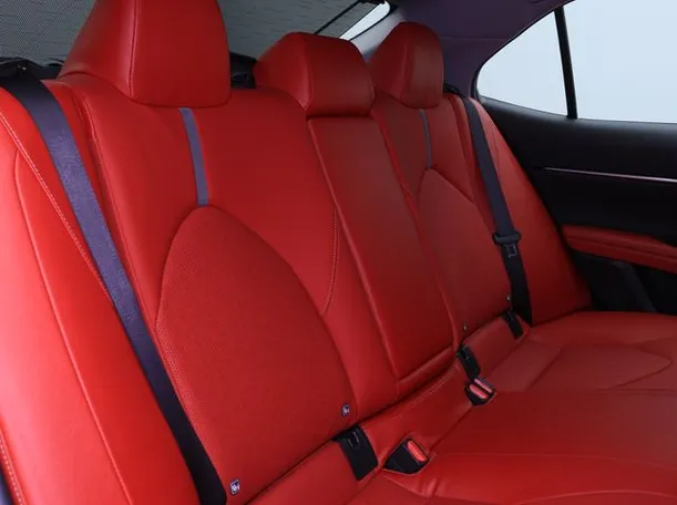 Car image 9