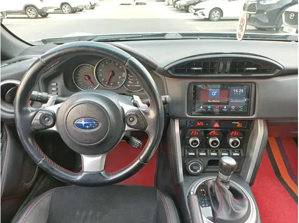 Car image 17