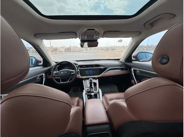 Car image 14