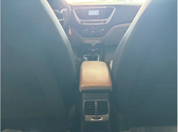 Car image 20
