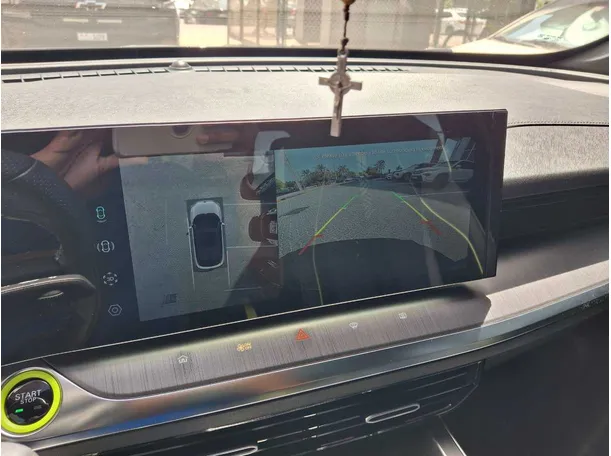 Car image 20