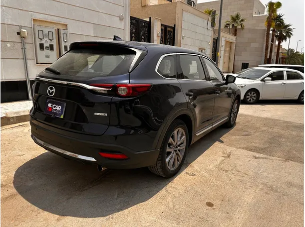 Car image 5