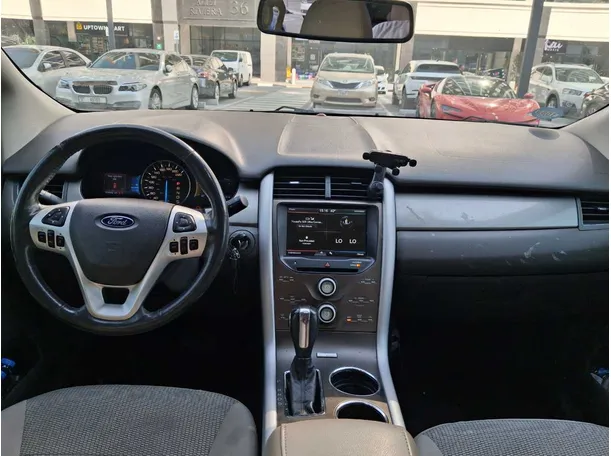 Car image 15