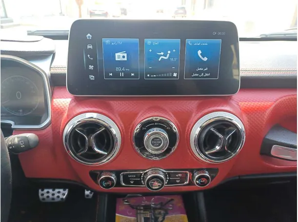 Car image 15
