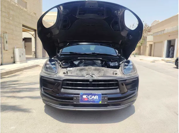 Car image 32