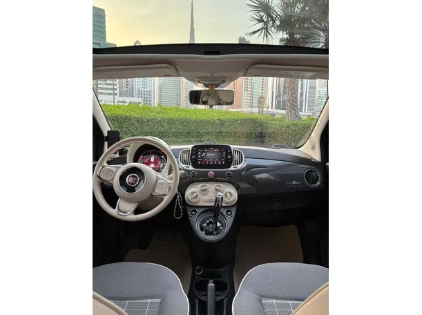 Car image 12