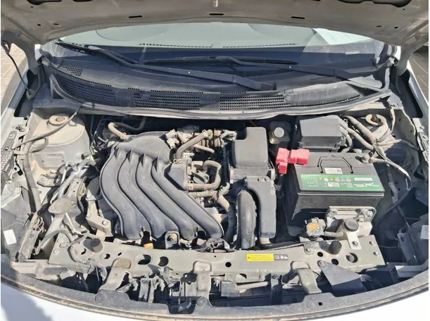 Car image 15