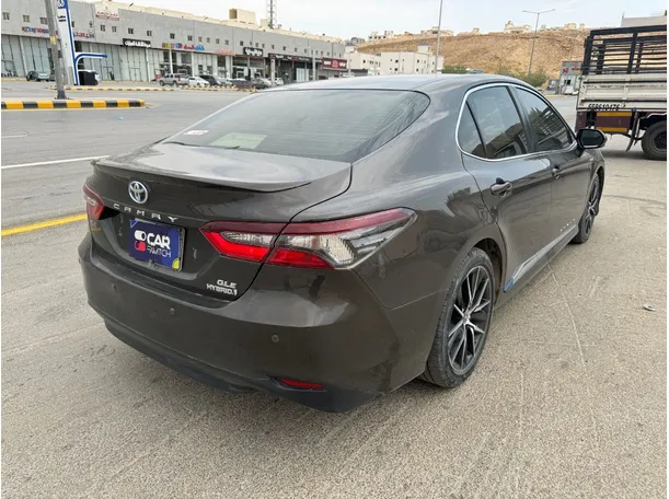 Car image 5
