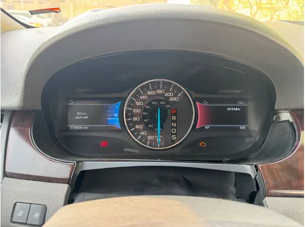 Car image 17