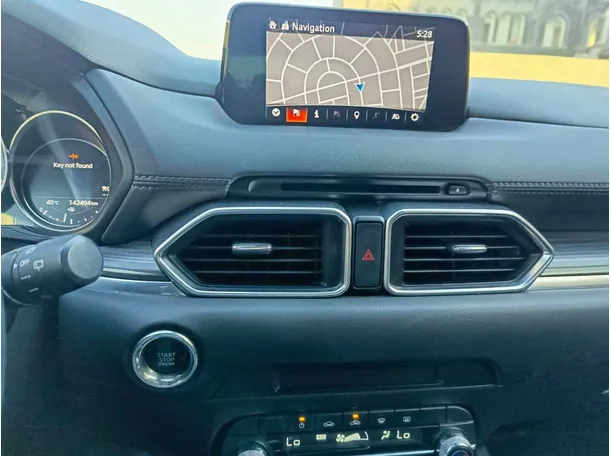 Car image 26