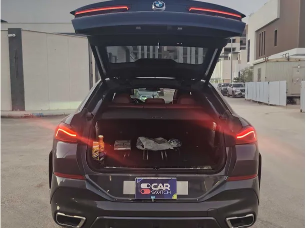 Car image 24
