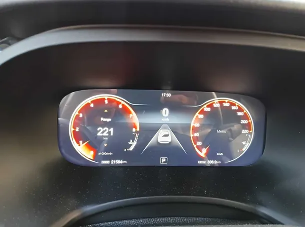 Car image 17