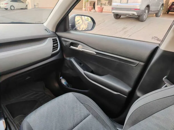 Car image 33