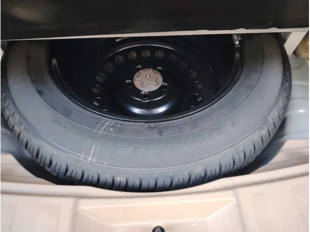 Car image 31