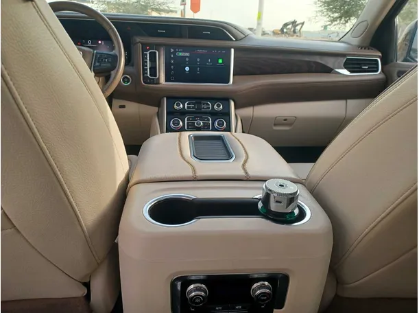 Car image 25