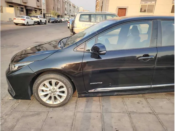 Car image 9