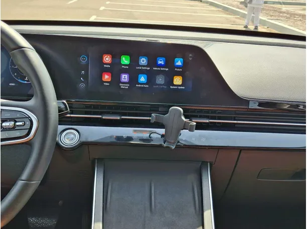 Car image 16