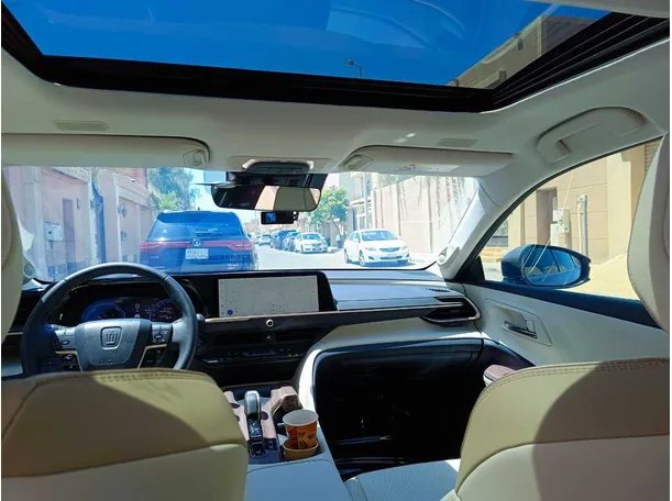 Car image 22