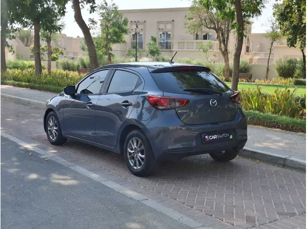 Car image 5