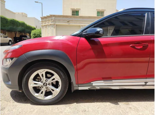 Car image 9