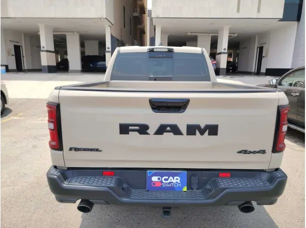 Car image 6