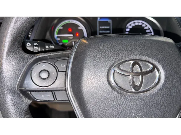 Car image 18