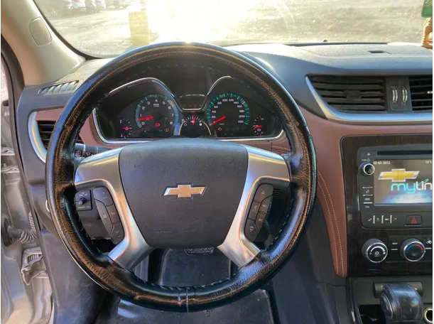 Car image 16