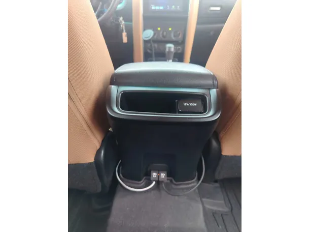 Car image 28