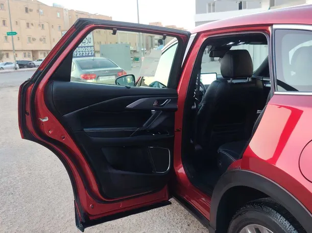 Car image 13