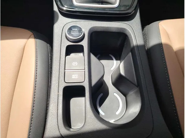 Car image 24