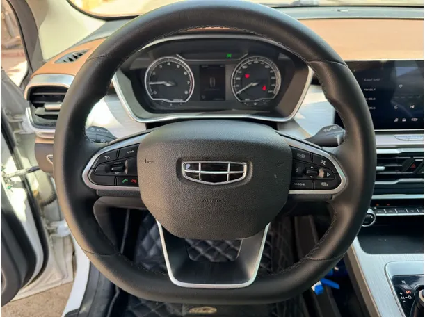 Car image 20