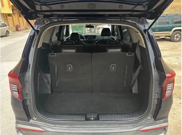Car image 29
