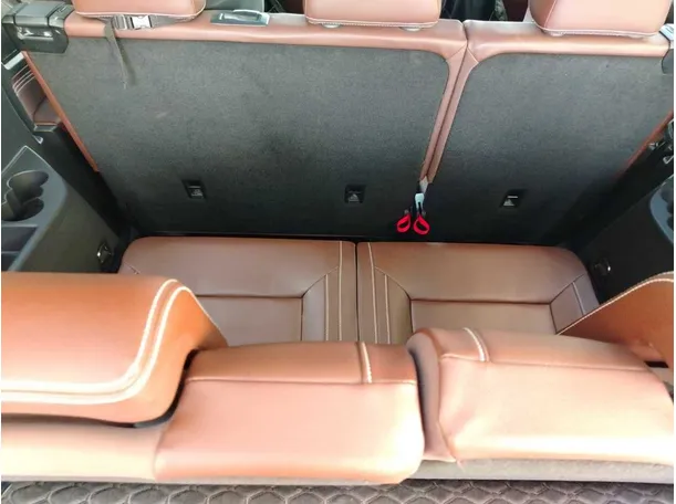 Car image 33