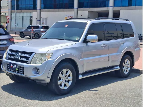 2013 Mitsubishi Pajero in Dubai