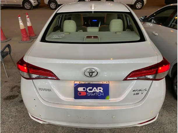 Car image 5