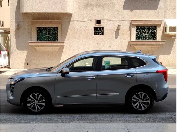 Car image 8