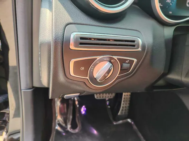 Car image 39