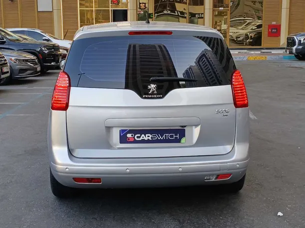 Car image 6