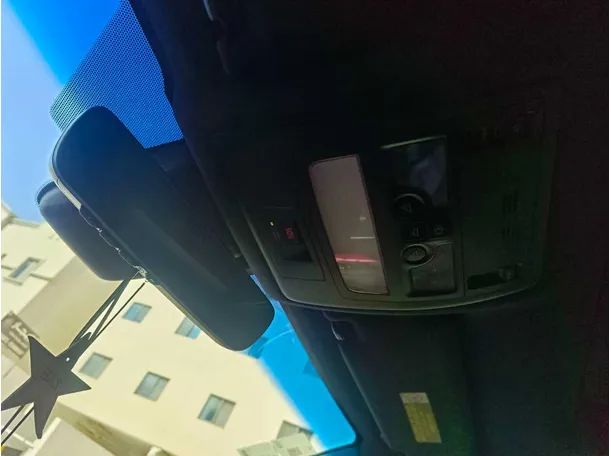 Car image 36