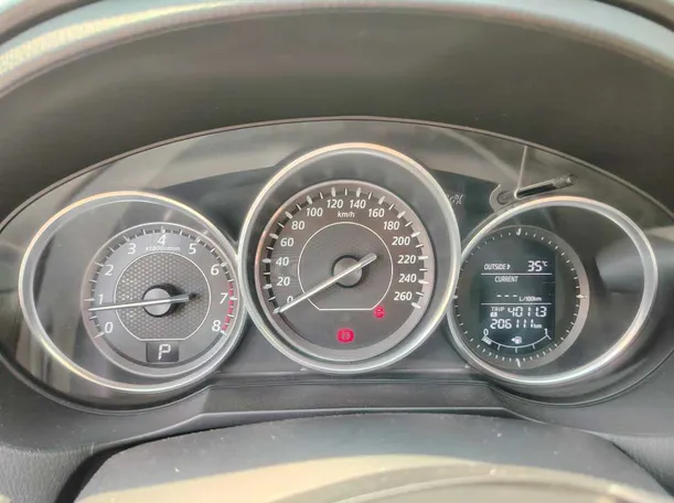 Car image 27