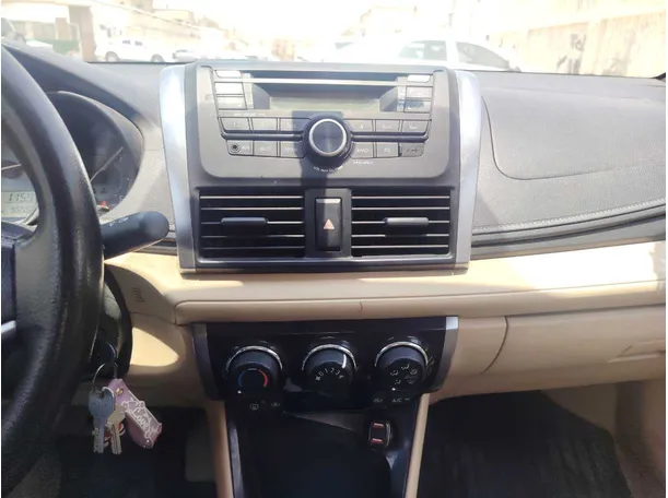 Car image 20