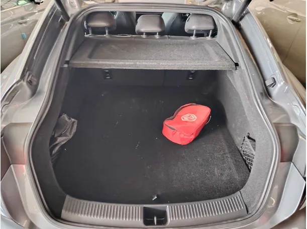 Car image 31
