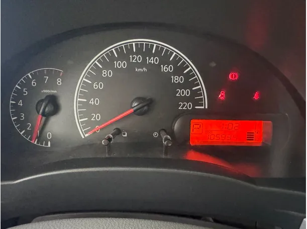 Car image 11