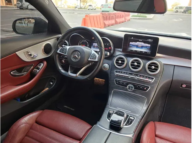 Car image 17
