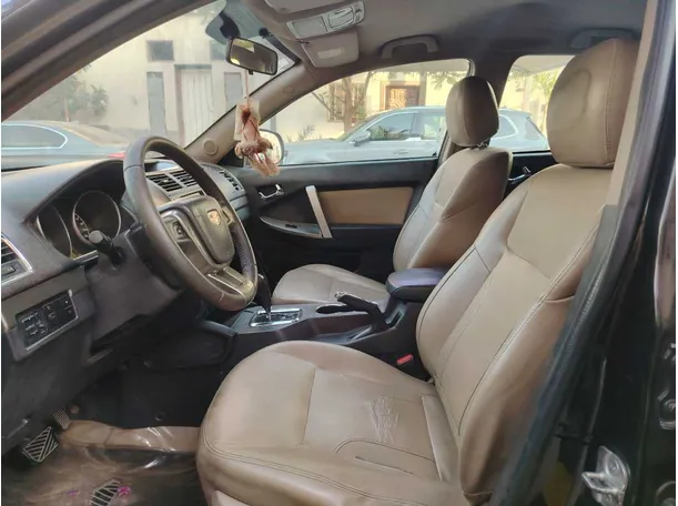 Car image 16
