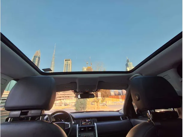Car image 17