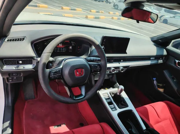 Car image 13
