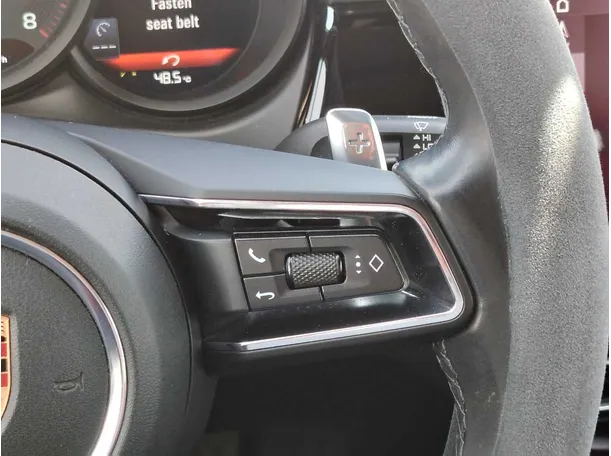 Car image 33